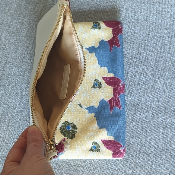 Rachel Pally Leather Trimmed Fold-over Clutch Cream Floral Pattern NWOT - Picture 9 of 14